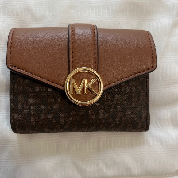 Michael Kors Handbags - Michael Kors